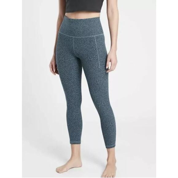 Athleta Women’s Salutation Stash II Textured Tight Pockets Size XS Cheetah Blue - Picture 1 of 11